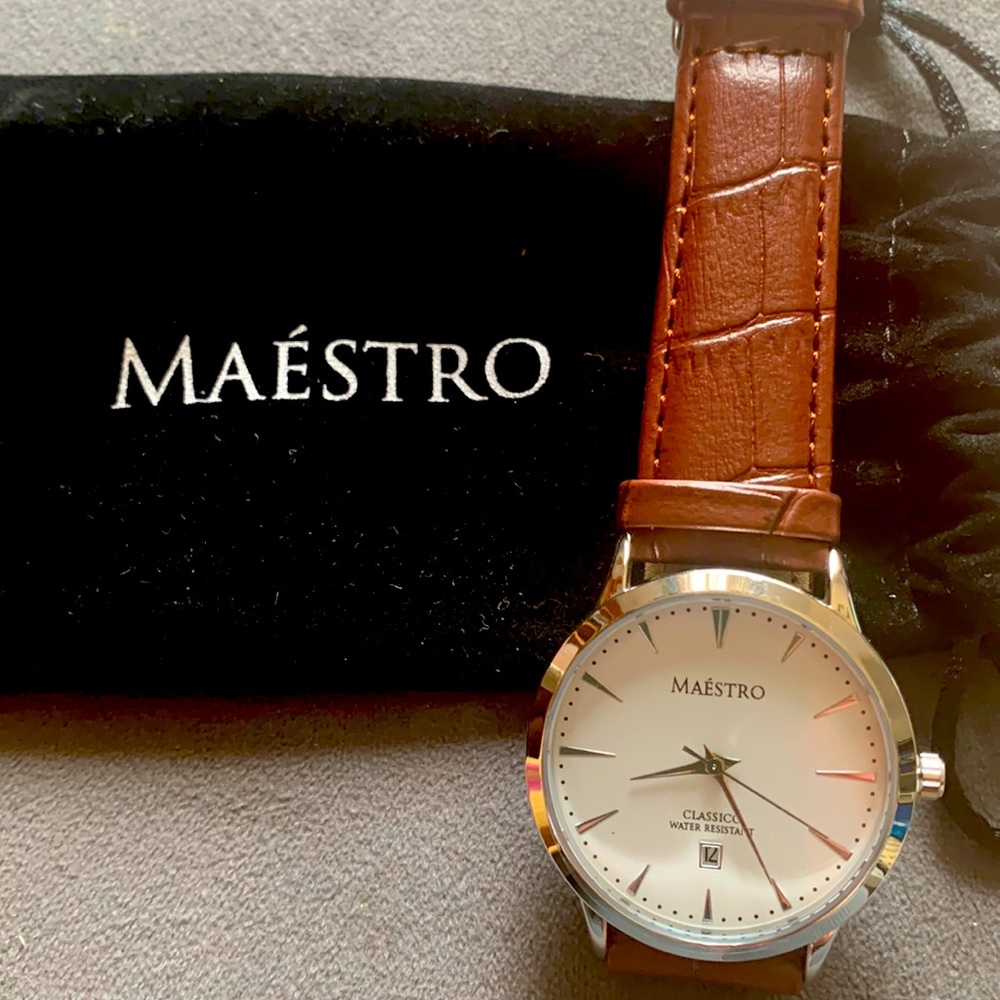 NWT maestro classic watch